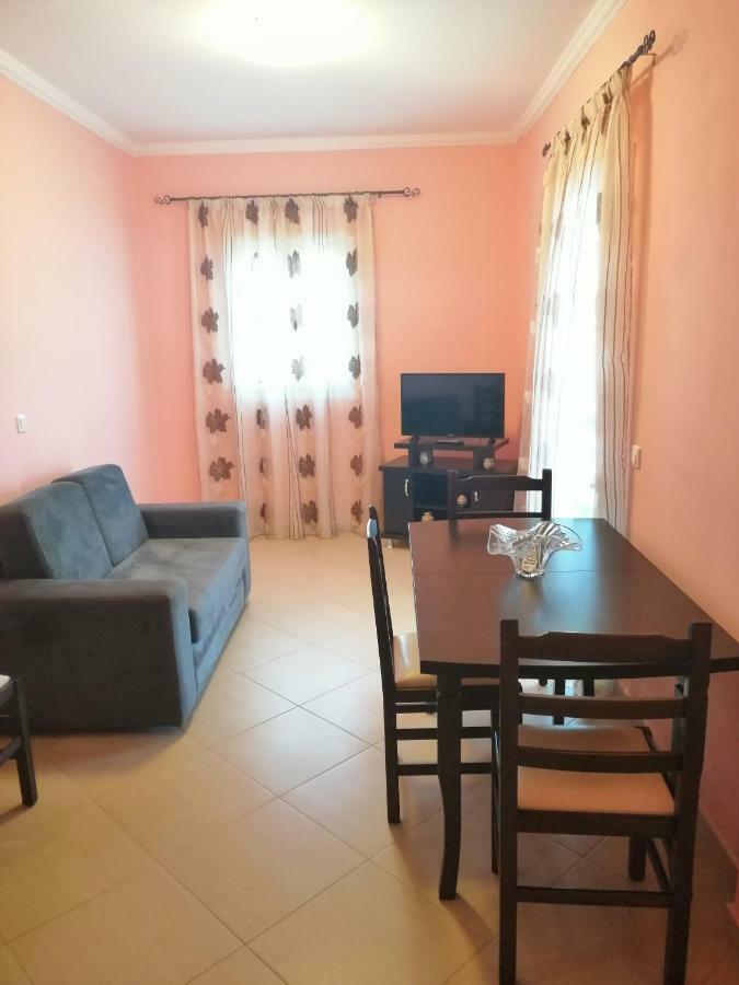 Апартаменты Helen's House *