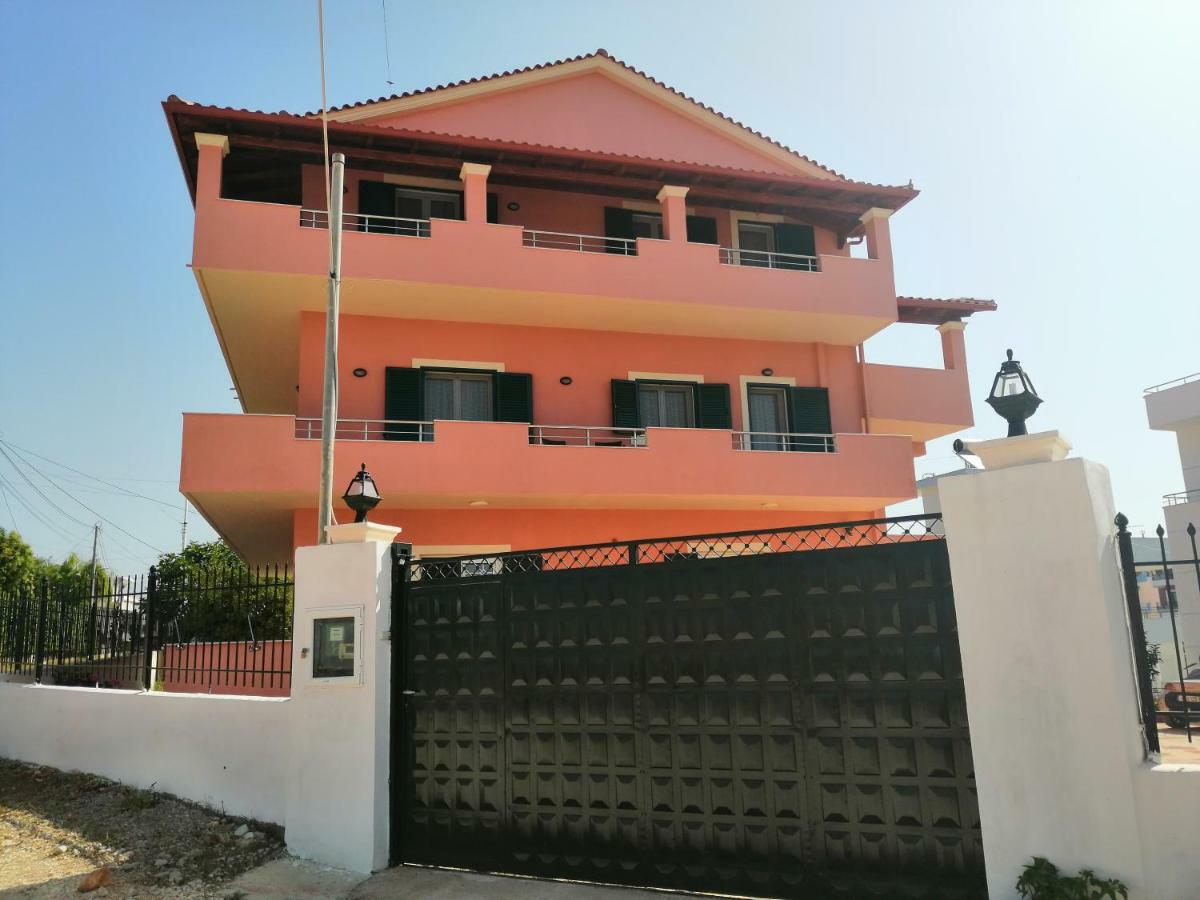 Helen's House Апартаменты Ксамил